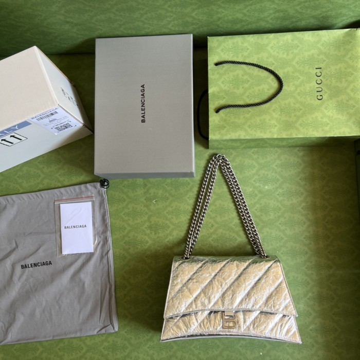  Handbag   Gucci  716393  size 31x19.8x6.9  cm