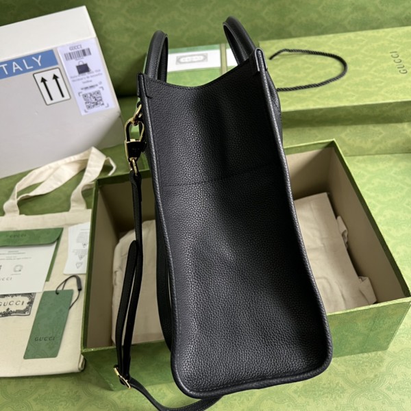  Handbag   Gucci  674822  size  31.5*26.5*15 cm