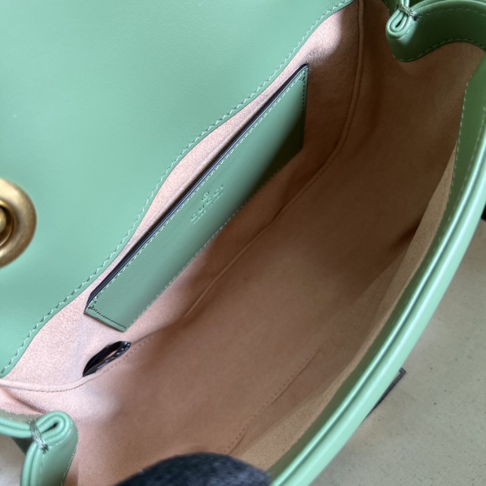 731817   Gucci  739682  size  18*13.5*8 cm