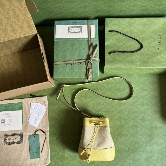  Handbag   Gucci  550620  size 15.5*19*9  cm