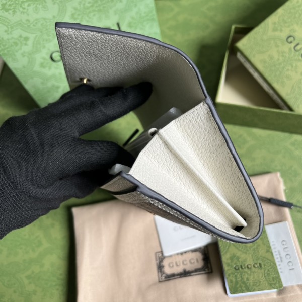  Handbag   Gucci  523153  size 19*10*3.5 cm 