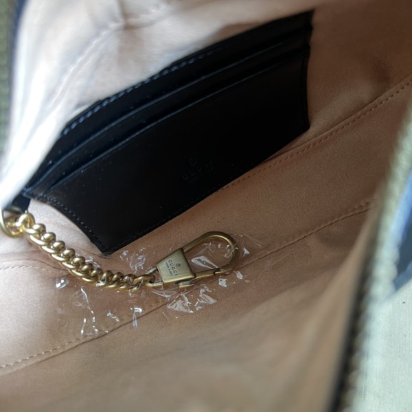  Handbag   Gucci  699514  size 21x11x5 cm