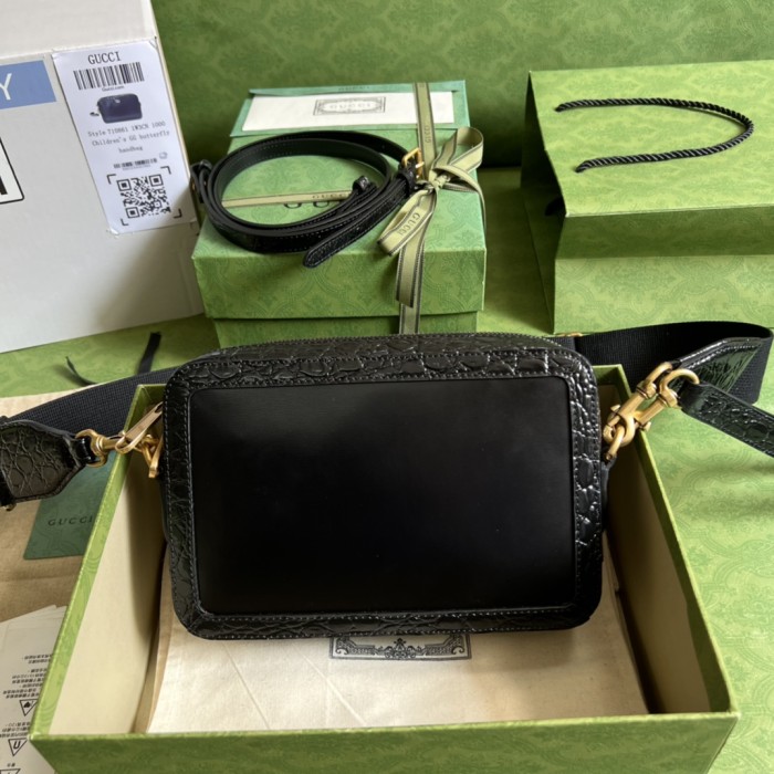  Handbag   Gucci  710861  size  23.5x 16x 4.5  cm
