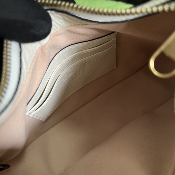  Handbag  Gucci 731817  size 25*19*7  cm