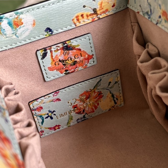  Handbag   Gucci  645453 size 23*26*12  cm