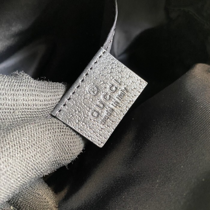 Handbag Gucci 658631-H9HUN-1000 size 31*26.5*14 cm