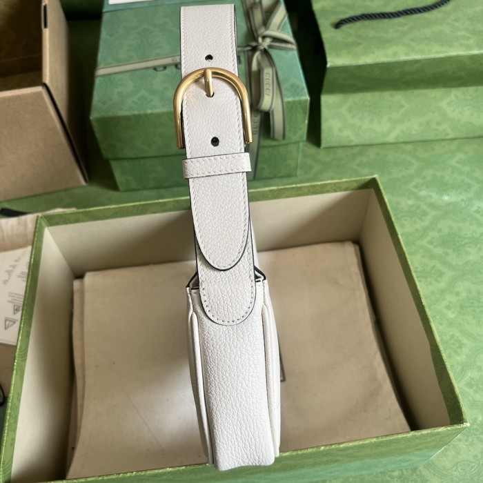  Handbag   Gucci  739076 size 21*12*4  cm