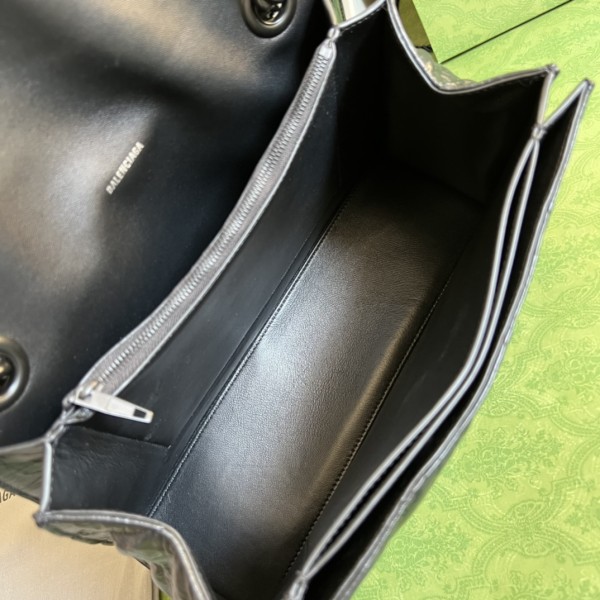  Handbag  Gucci  716393  size  31x19.8x6.9  cm