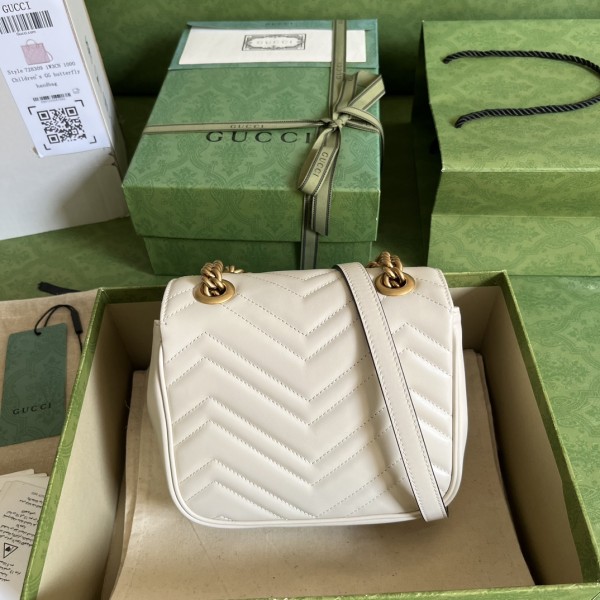  Handbag   Gucci  739682  size 18*13.5*8 cm 
