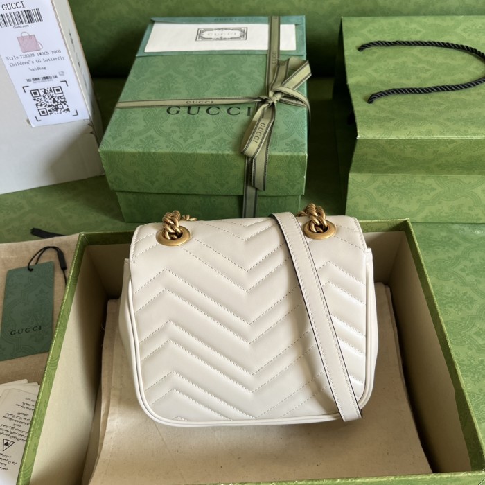  Handbag   Gucci  739682  size 18*13.5*8 cm 