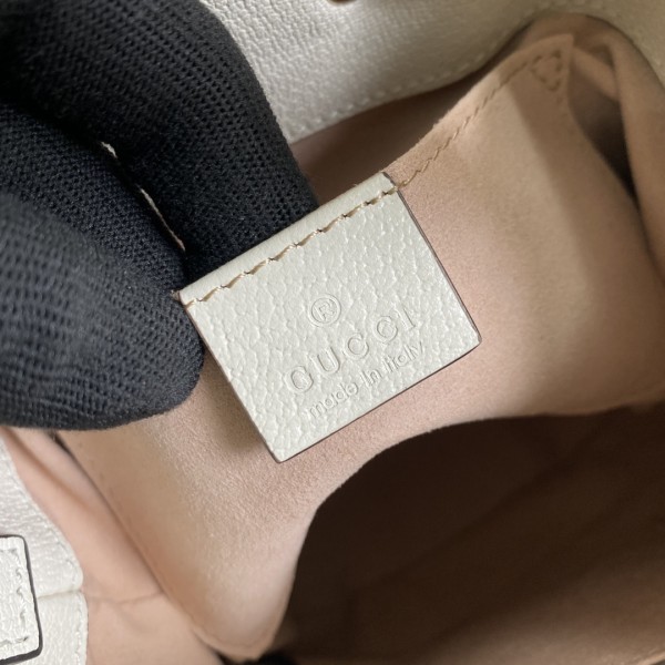  Handbag  Gucci  550621  size 20.5*26*11 cm