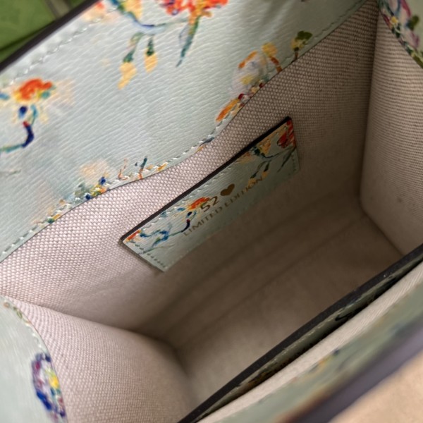  Handbag   Gucci  671623  size  16*20*7 cm  