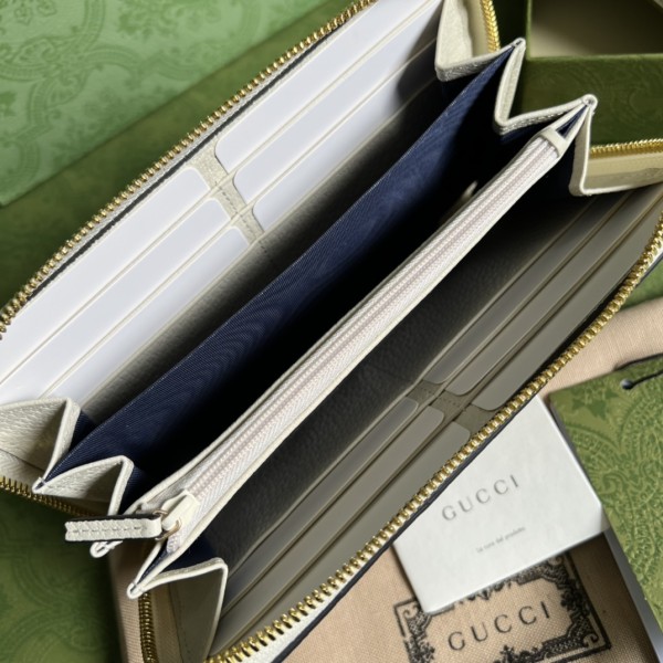  Handbag   Gucci  523154  size 19*10*3.5 cm