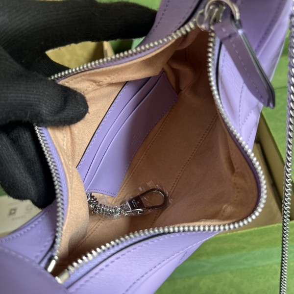  Handbag   Gucci  699514  size 21.5*11*5  cm