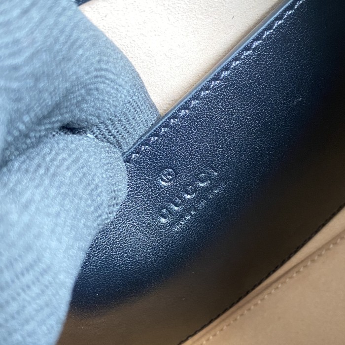 Handbag   Gucci  681483  size 26.5*19*11 cm