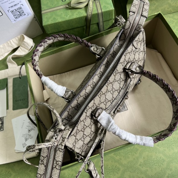  Handbag   Gucci  681690 size 30*12*20  cm