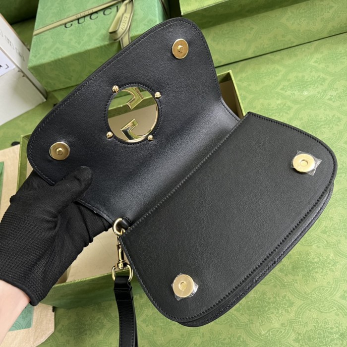  Handbag   Gucci  698630 size  22*13*5 cm