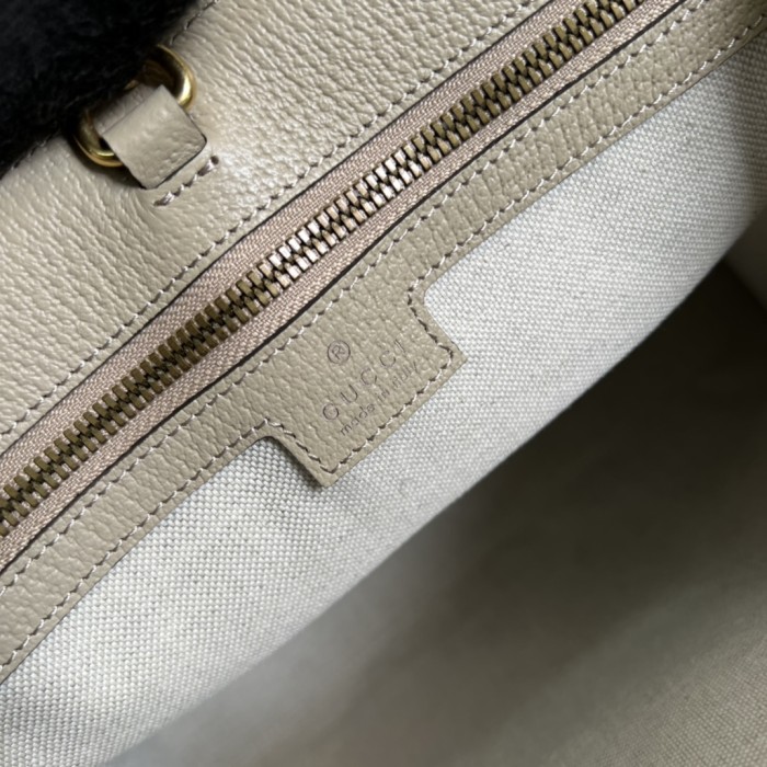  Handbag   Gucci  659983  size  31x 26.5x 14  cm