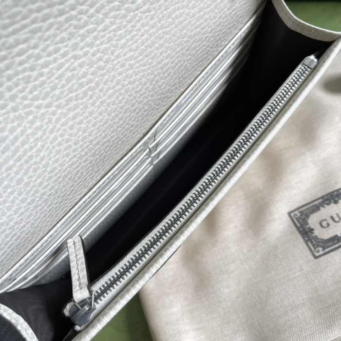  Handbag   Gucci  497985  size  20*12.5*4 cm