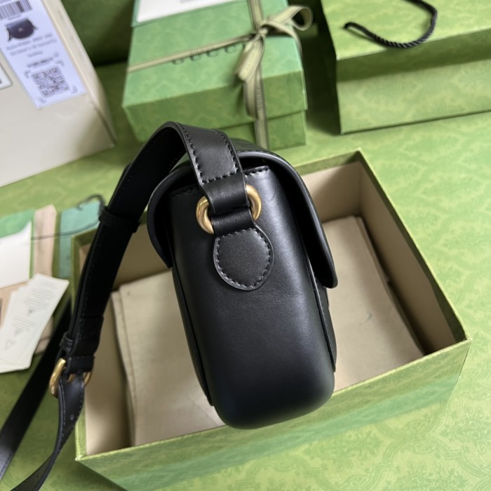 Handbag   Gucci  675923 size  25*19*8 cm