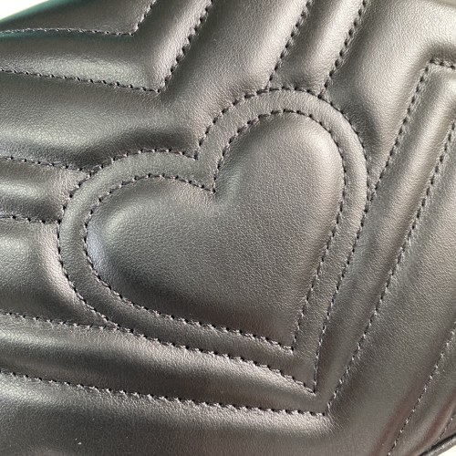  Handbag  size  547260  size  21*15.5*8  cm