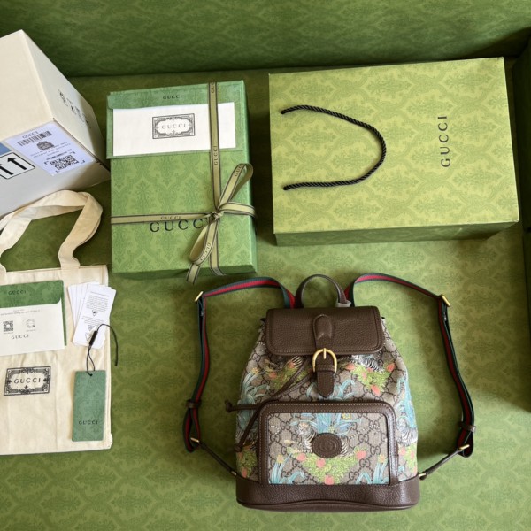  Handbag   Gucci  674147  size 26.5*30*13 cm