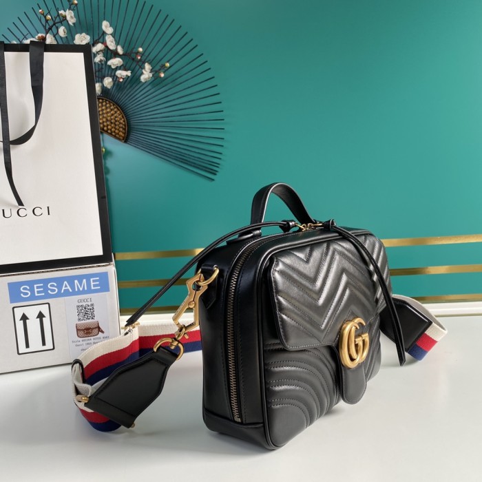  Handbag  Gucci  498100 size  25*19*8  cm