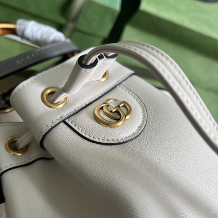  Handbag  Gucci  724667  size  19*30.5*6  cm