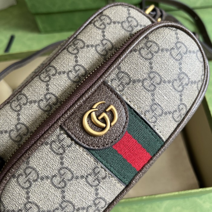  Handbag  Gucci 722557 size 18*11*6  cm