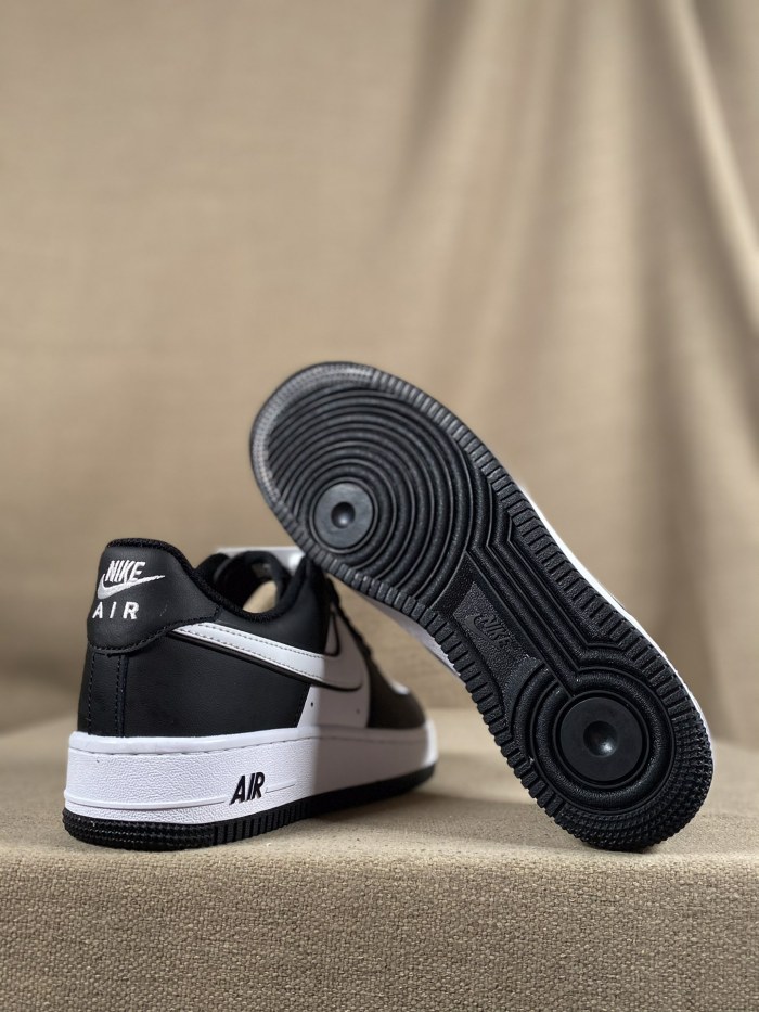 Nike Air Force 1 '07 Low White Swoosh Panda