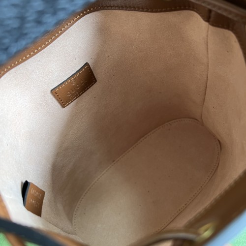  Handbag   Gucci   724667 size 19*30.5*6  cm