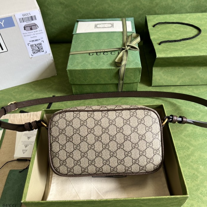  Handbag   Gucci  723312  size  24*13*6  cm