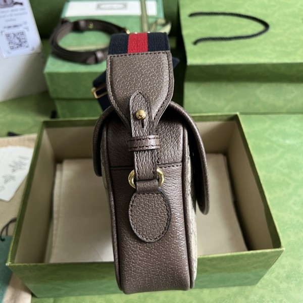  Handbag   Gucci  722117  size  23*17*7  cm