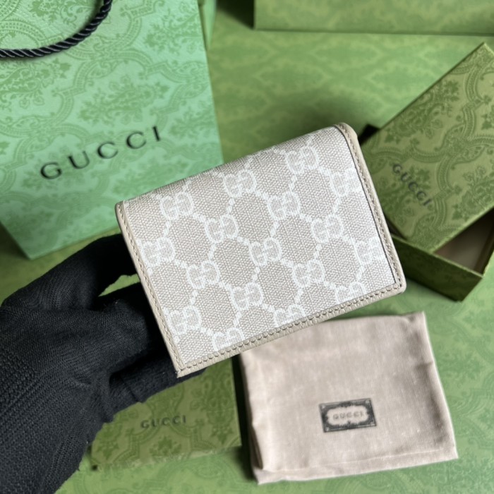 Handbag   Gucci  621887  size  11x8.5x3 cm