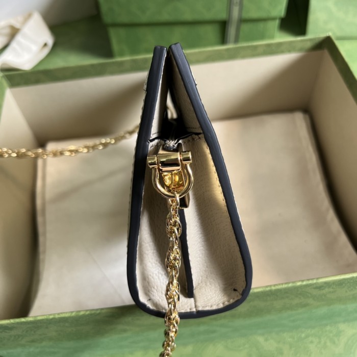  Handbag   Gucci  602676  size  19*14*6  cm