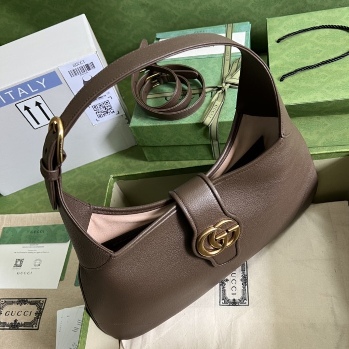  Handbag   Gucci  726274  size  39*38*2  cm