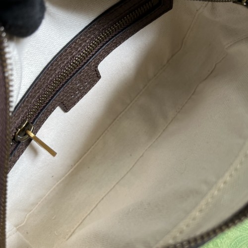  Handbag   Gucci  723312  size  24*13*6  cm