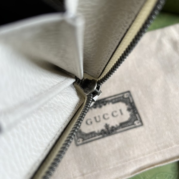  Handbag   Gucci  456117  size  19*10.5*2 cm