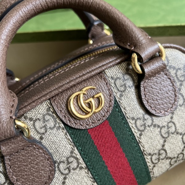  Handbag   Gucci  724606 size  21*12*10  cm