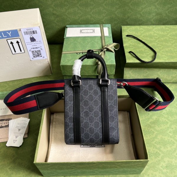  Handbag Gucci  696010  size  16*20*7  cm