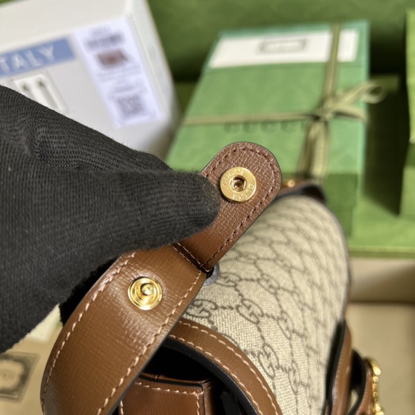  Handbag   Gucci  602204  size 25*18*8 cm