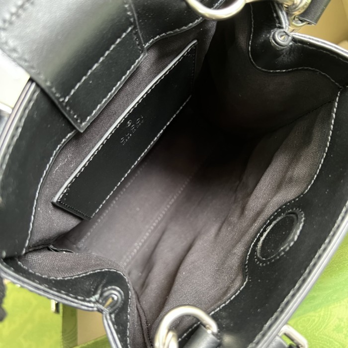  Handbag Gucci  696010  size  16*20*7  cm