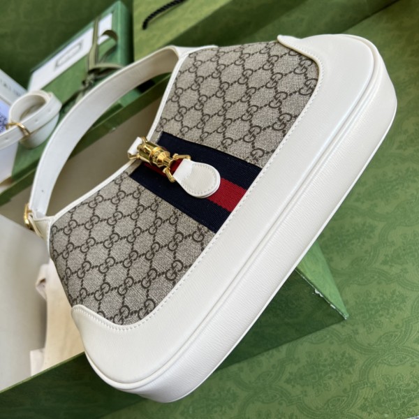  Handbag   Gucci  636706  size 28*19*4.5  cm