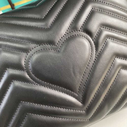  Handbag   Gucci  498110  size  27*19*10.5  cm