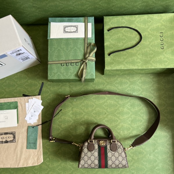 Handbag   Gucci  724606 size  21*12*10  cm