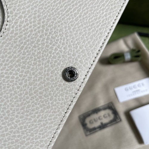  Handbag   Gucci  497985  size  20*12.5*4 cm