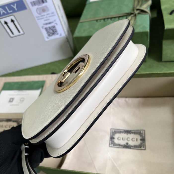  Handbag   Gucci  698630  size  22*13*5 cm