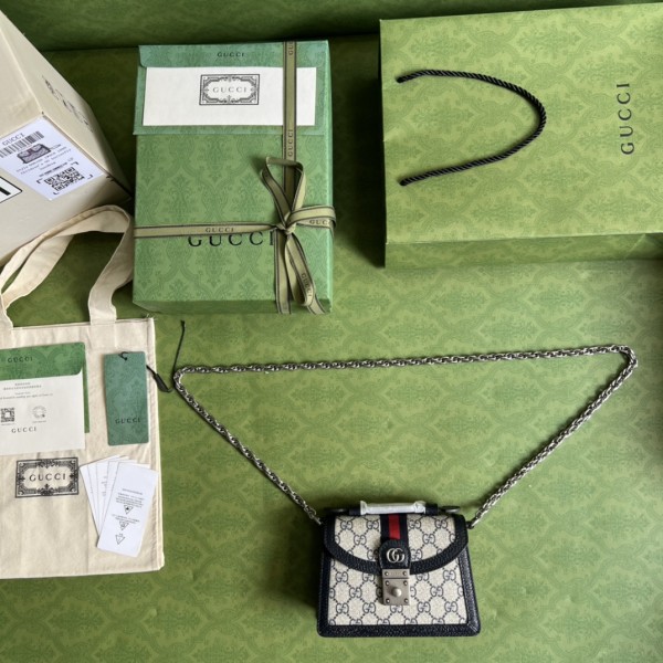  Handbag   Gucci  696180  size  17.5x13x6 cm