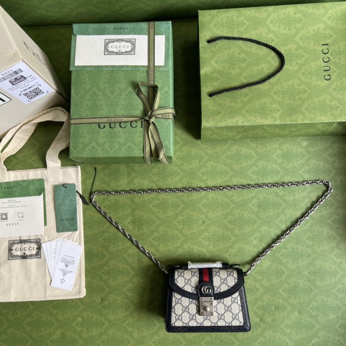  Handbag   Gucci  696180  size  17.5x13x6 cm