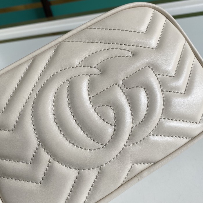 Handbag   Gucci  448065  size 18*12*6  cm